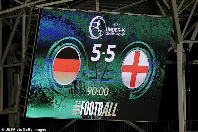 英格兰U19队在欧青赛中以5-5战平德国，刷新单场进球纪录
